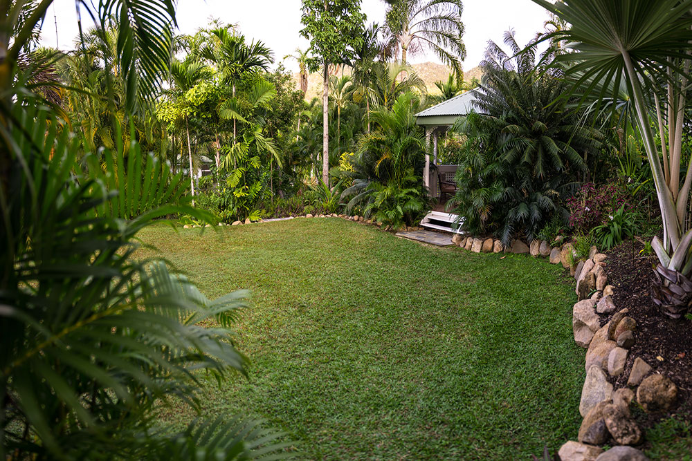 Tropical-Gardens-Amaroo-On-Mandalay-Magnetic-Island